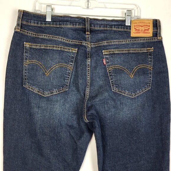 Levis Boyfriend Jeans Women's 32 Waist Cropped Distressed Dark Wash NEW - Picture 9 of 10